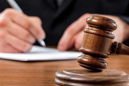 Bărbat plasat sub control judiciar