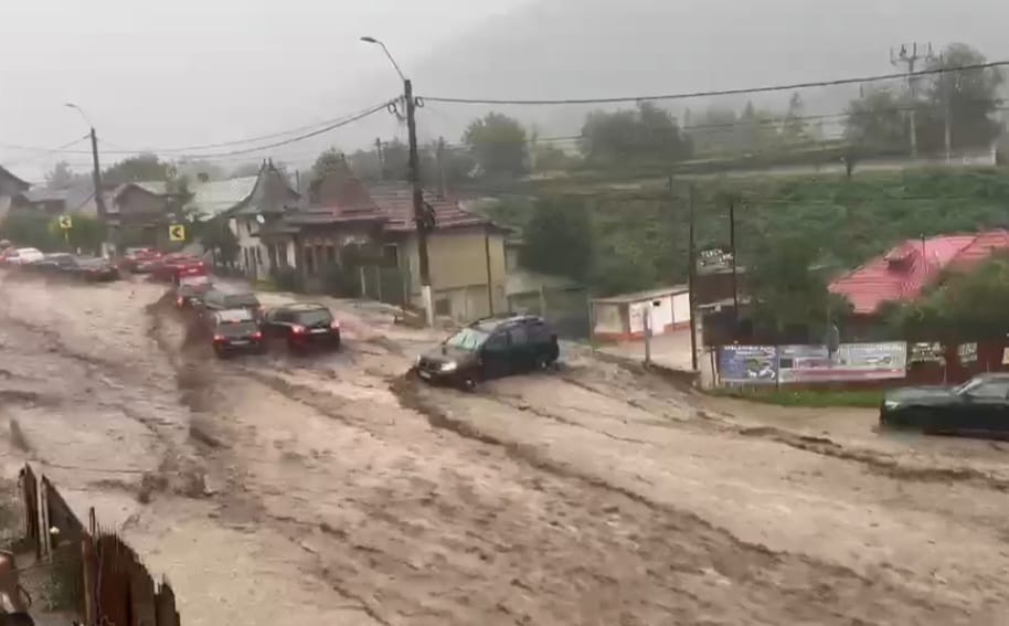 Potop la Bușteni