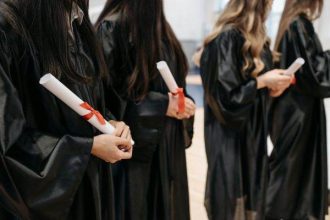 Tinerii riscă să piardă