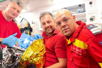 Un băiețel s-a născut într-o ambulanță
