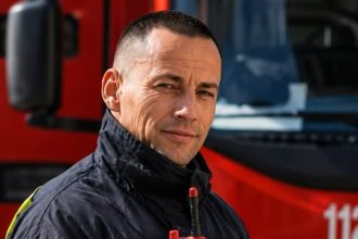 n pompier aflat în timpul liber