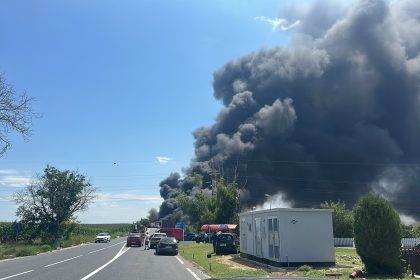 Incendiu violent