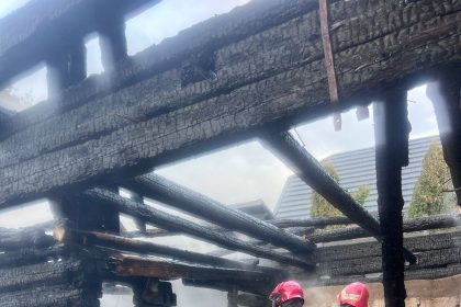 Incendiu puternic la Bran