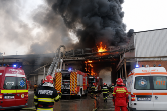 Explozie puternică la o fabrică