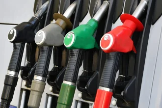 Carburanții rămân scumpi