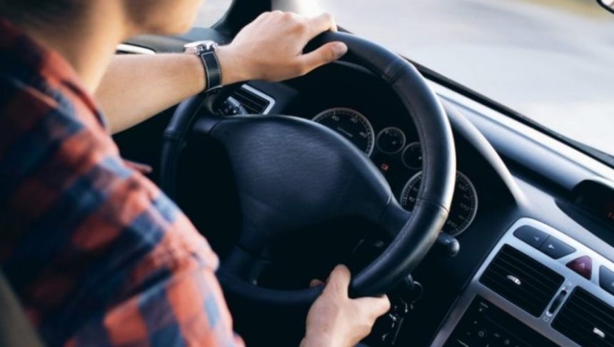 Prins de două ori la volan Permis