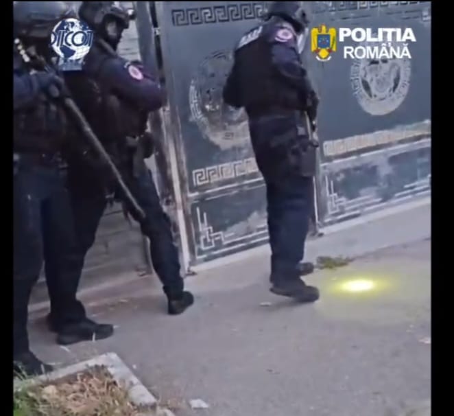 Grup infracțional suspectat de trafic