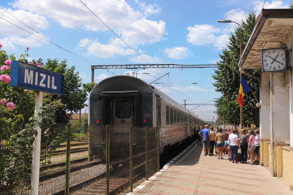 Tren blocat în Mizil